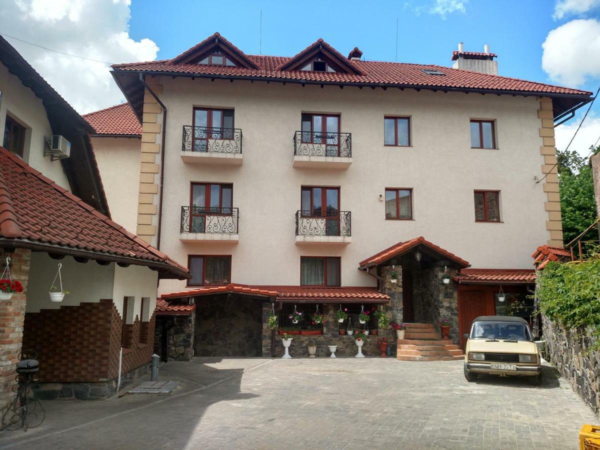 Ostroh Maestro酒店 外观 照片